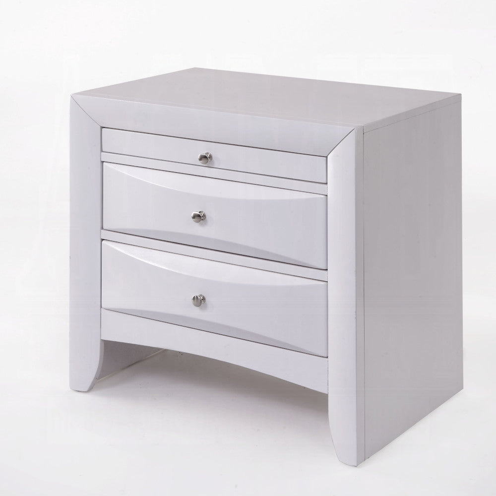 ACME Ireland Collection 5-Piece Bedroom Set, Bed Frame, Chest, Dresser, Nightstand and Mirror