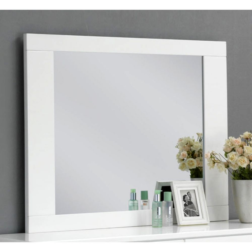 ACME Lorimar 5-Piece Bedroom Set Includes Panel Bed, Dresser, 2 Nightstands and Mirror, Boxspring Required