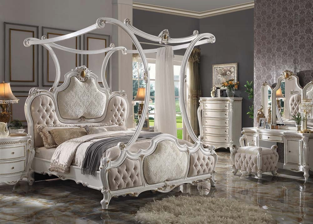 ACME Picardy EK Bed 28207EK